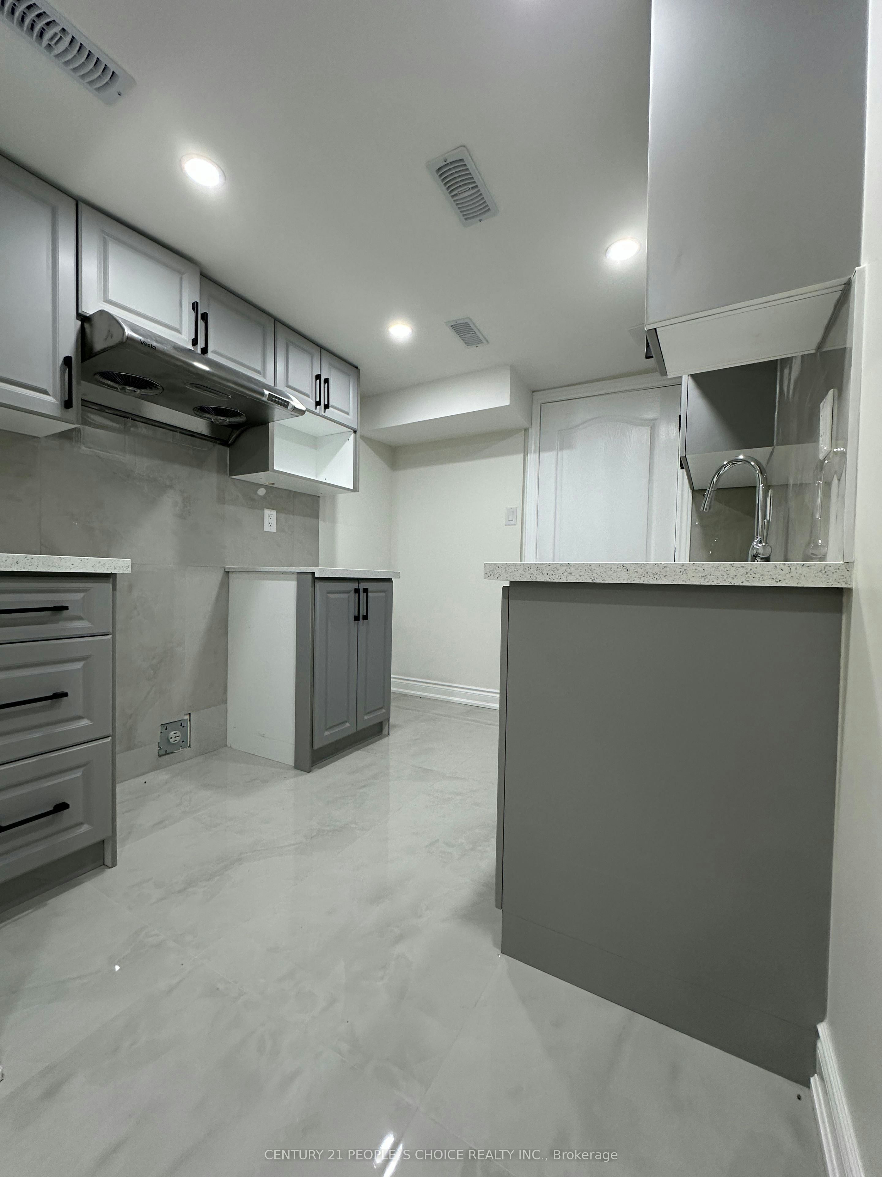 Unit- 2-7490 Middleshire Drive, Mississauga, ON, L4T 3S2 - 10