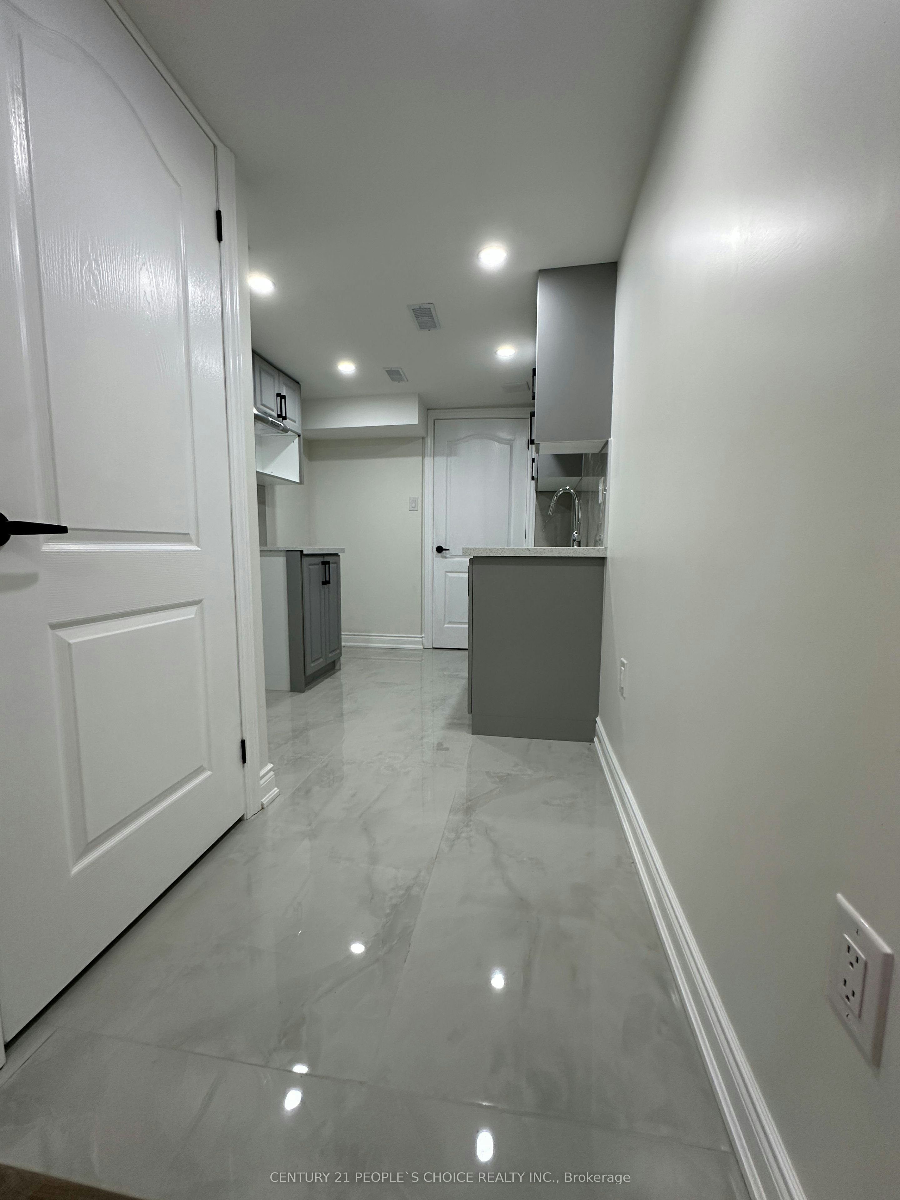 Unit- 2-7490 Middleshire Drive, Mississauga, ON, L4T 3S2 - 9