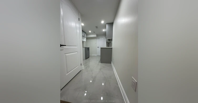 Unit- 2-7490 Middleshire Drive, Mississauga, ON, L4T 3S2 - 9
