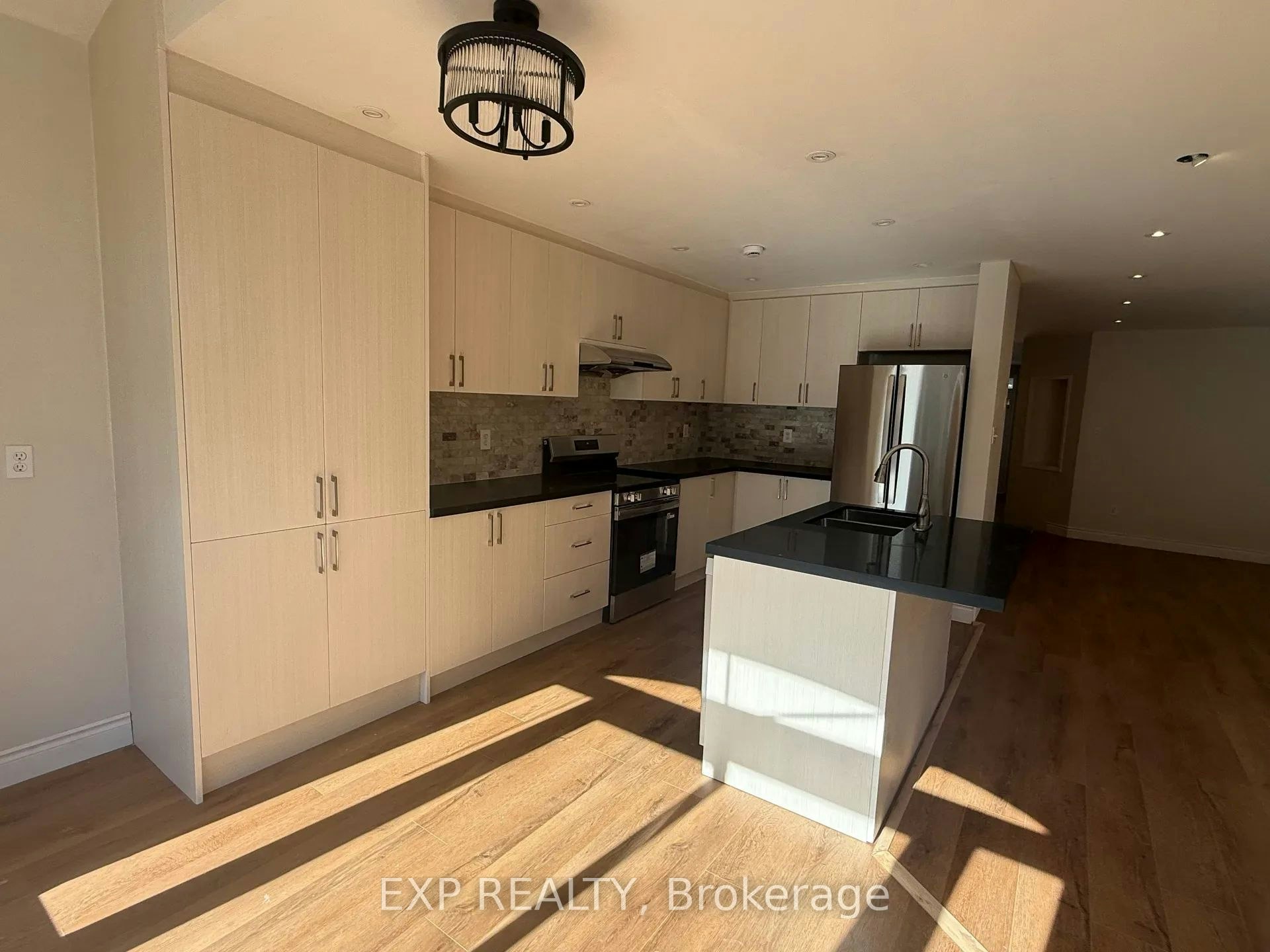 7683 Black Walnut Trail, Mississauga, ON, L5N 8A6 - 7