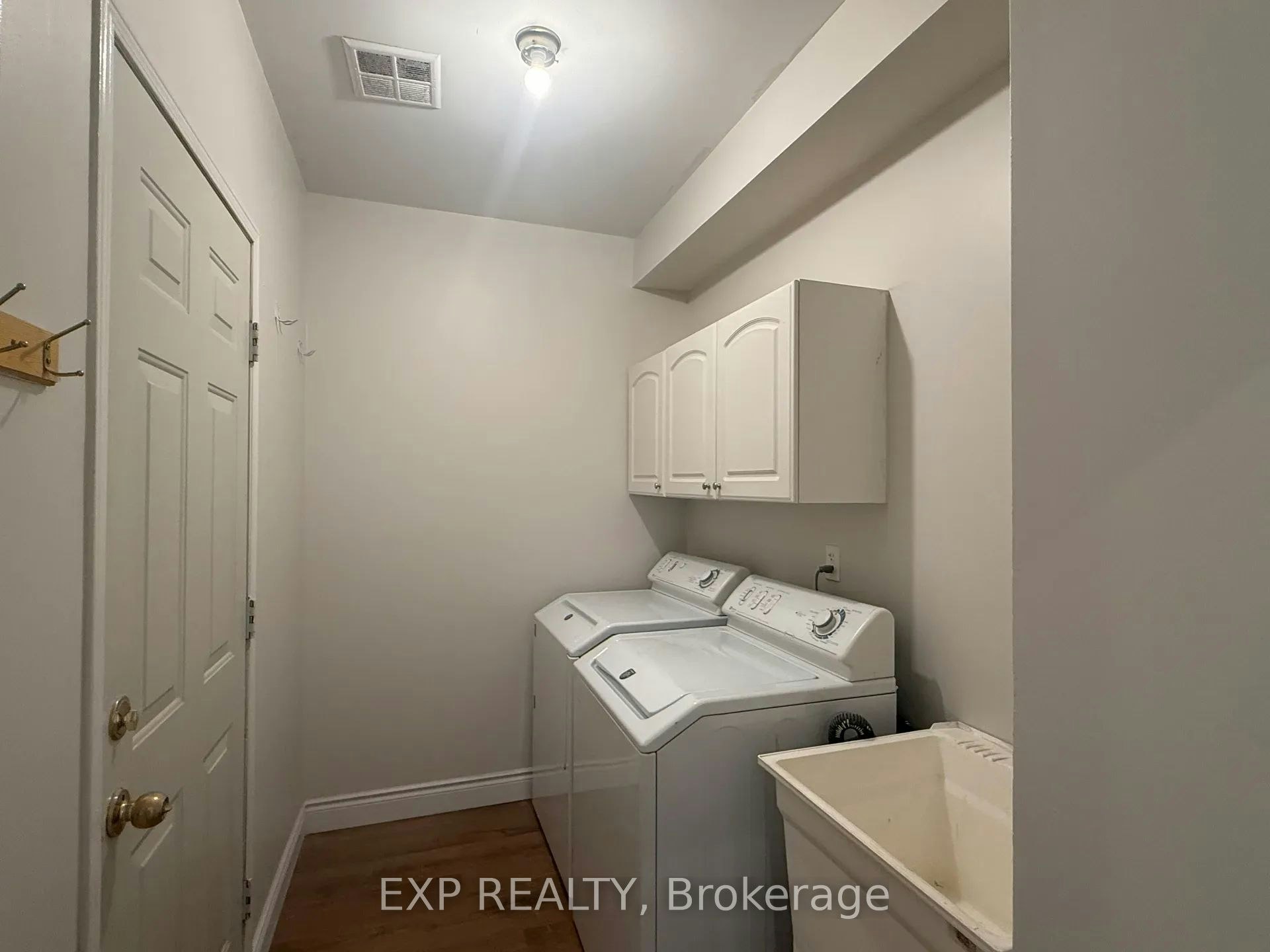 7683 Black Walnut Trail, Mississauga, ON, L5N 8A6 - 5