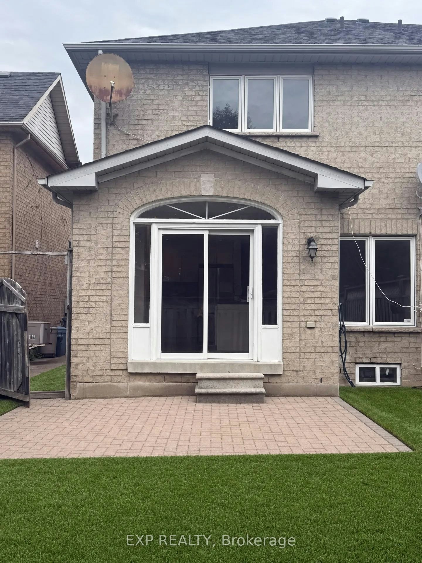 7683 Black Walnut Trail, Mississauga, ON, L5N 8A6 - 9