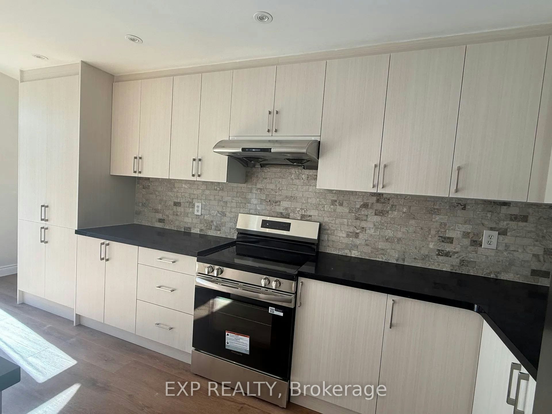 7683 Black Walnut Trail, Mississauga, ON, L5N 8A6 - 8