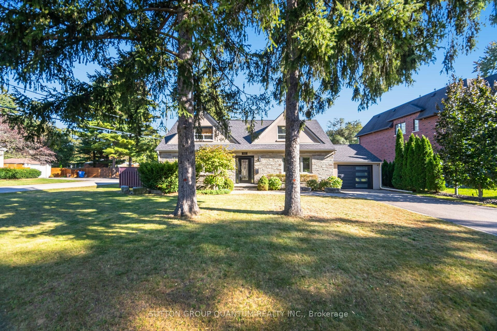 468 Lynd Avenue, Mississauga, ON, L5G 2L6