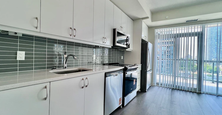 608-38 Annie Craig Drive, Toronto, ON, M8V 0G9 - 7