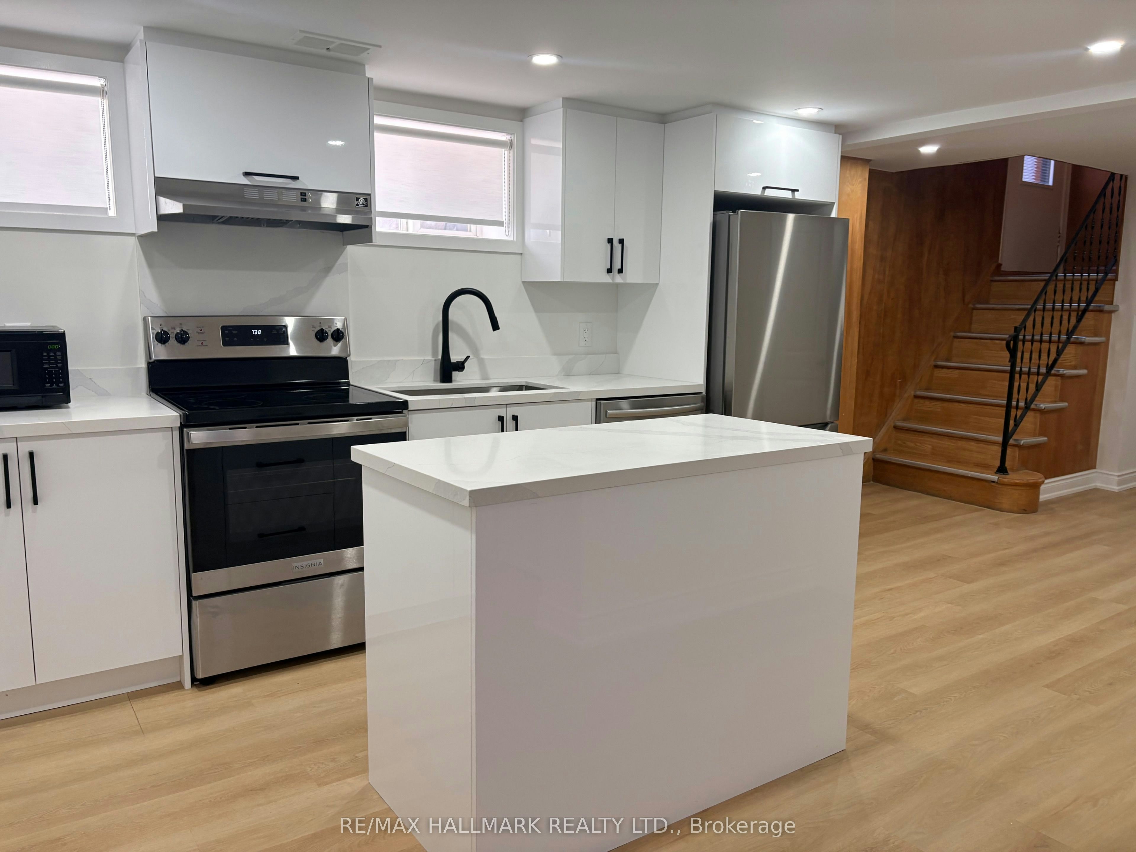 LOWER-67 Saskatoon Drive, Toronto, ON, M9P 2G1 - 6