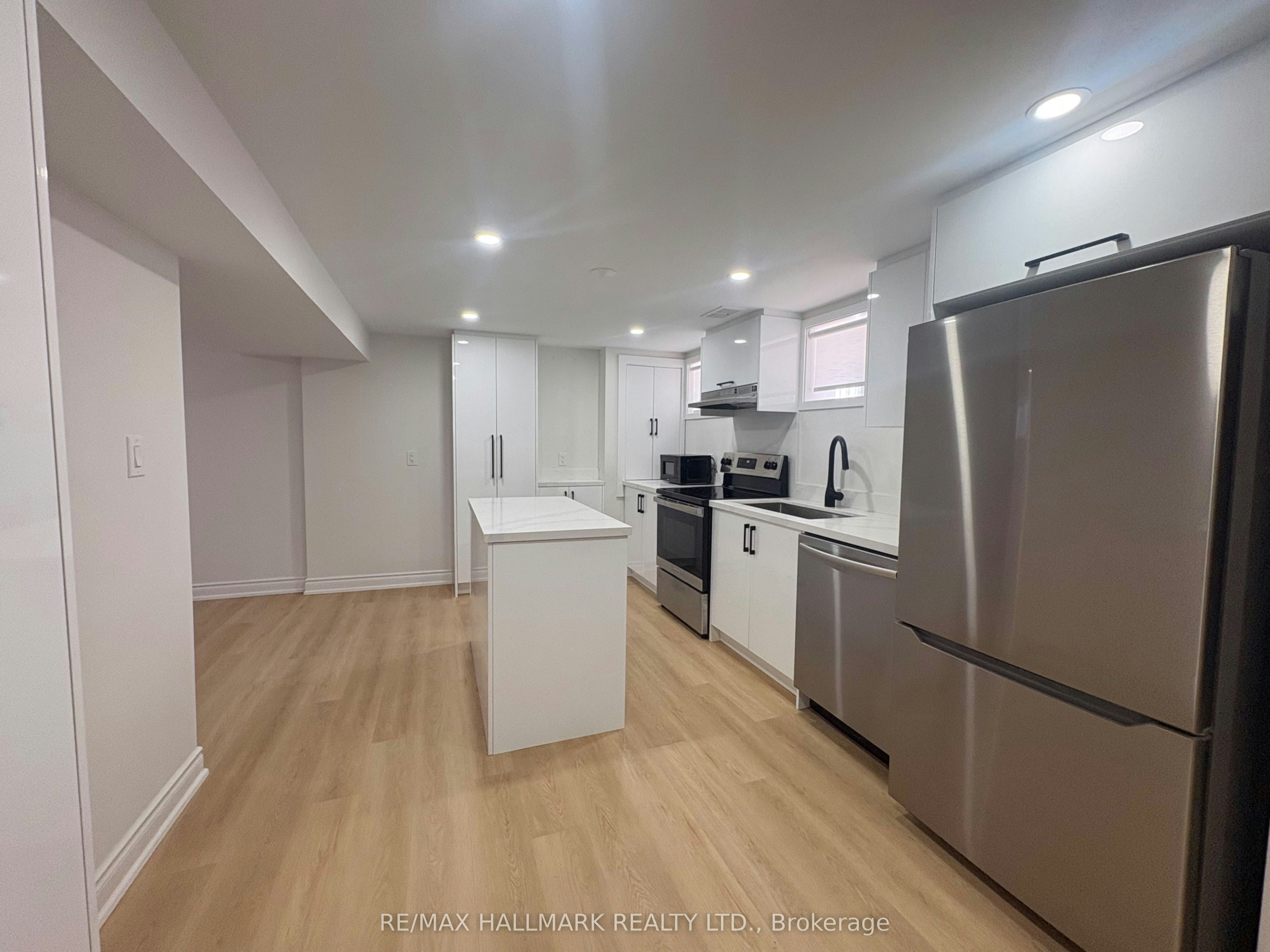 LOWER-67 Saskatoon Drive, Toronto, ON, M9P 2G1 - 9