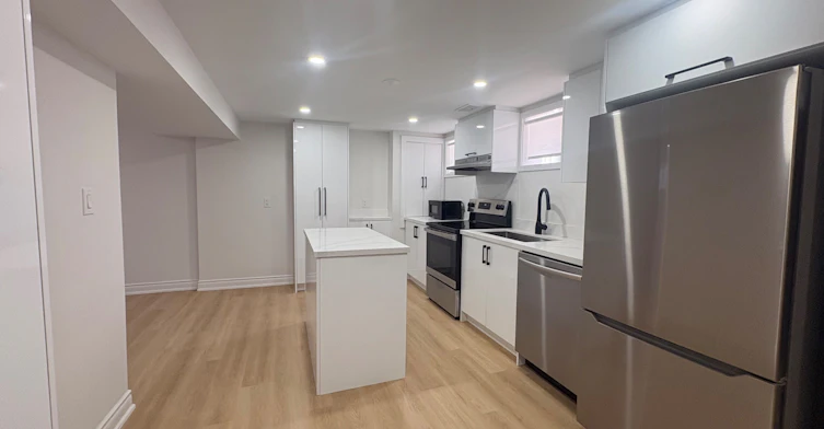LOWER-67 Saskatoon Drive, Toronto, ON, M9P 2G1 - 9