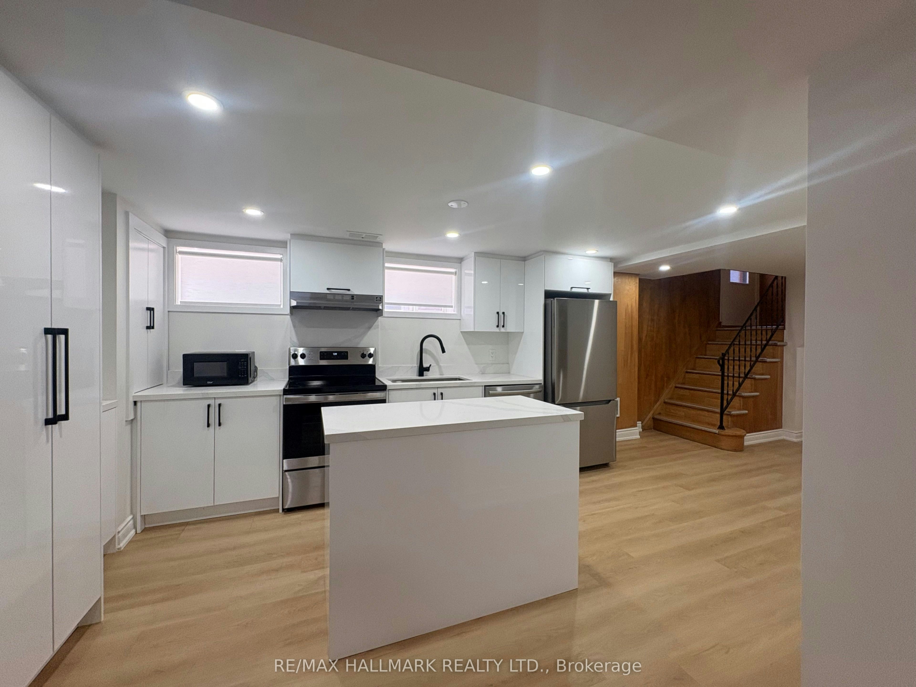 LOWER-67 Saskatoon Drive, Toronto, ON, M9P 2G1 - 11