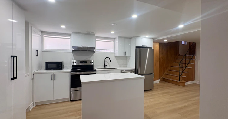 LOWER-67 Saskatoon Drive, Toronto, ON, M9P 2G1 - 11