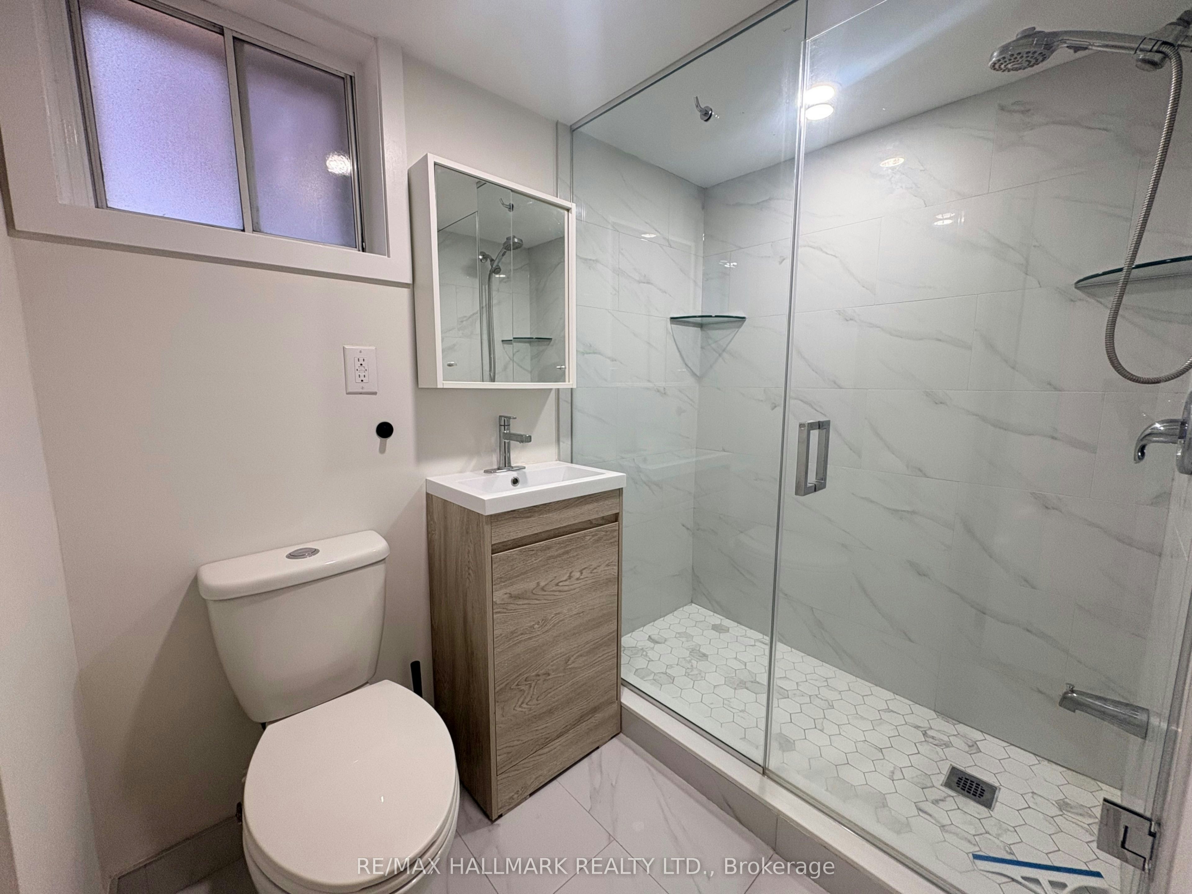 LOWER-67 Saskatoon Drive, Toronto, ON, M9P 2G1 - 16