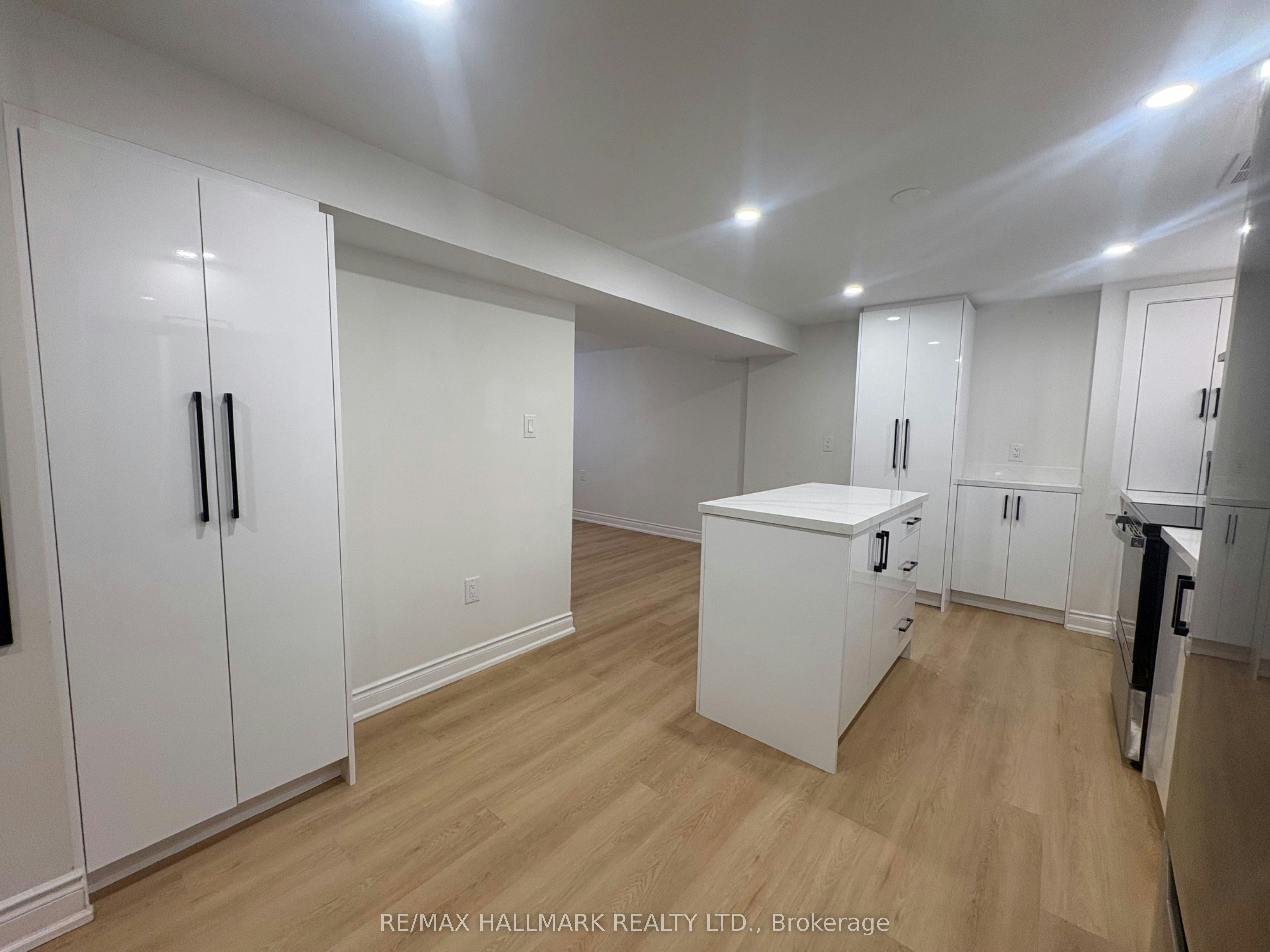 LOWER-67 Saskatoon Drive, Toronto, ON, M9P 2G1 - 13