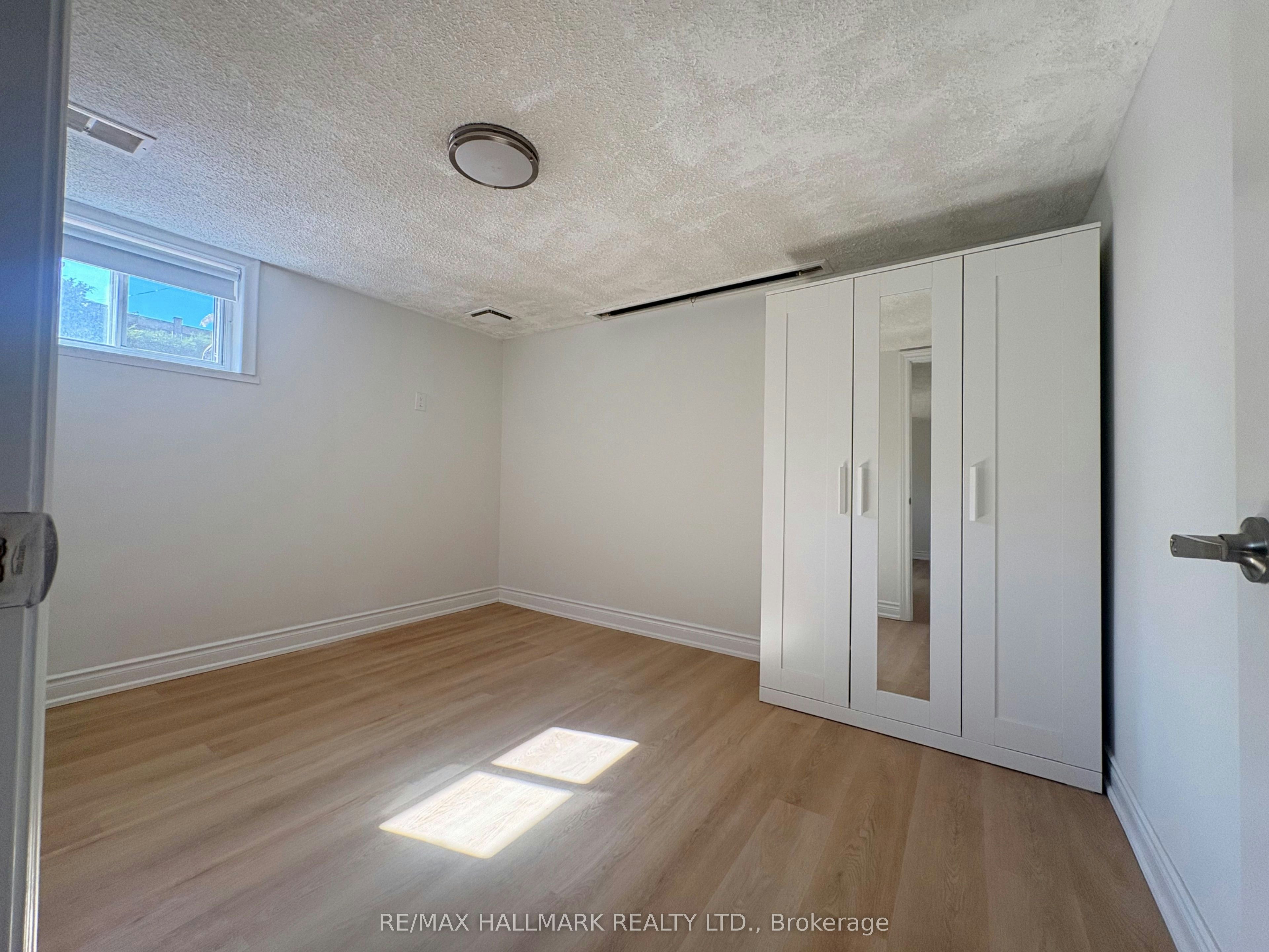 LOWER-67 Saskatoon Drive, Toronto, ON, M9P 2G1 - 17