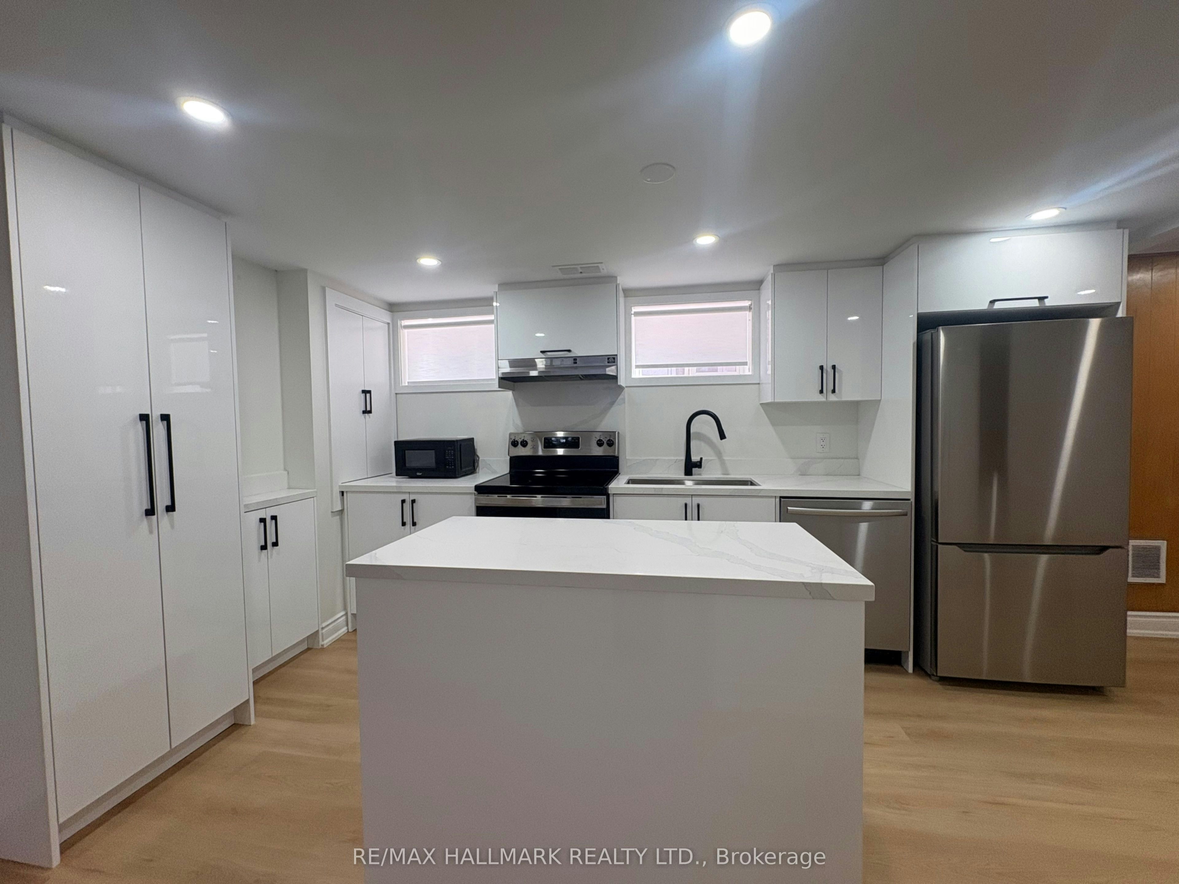 LOWER-67 Saskatoon Drive, Toronto, ON, M9P 2G1 - 12