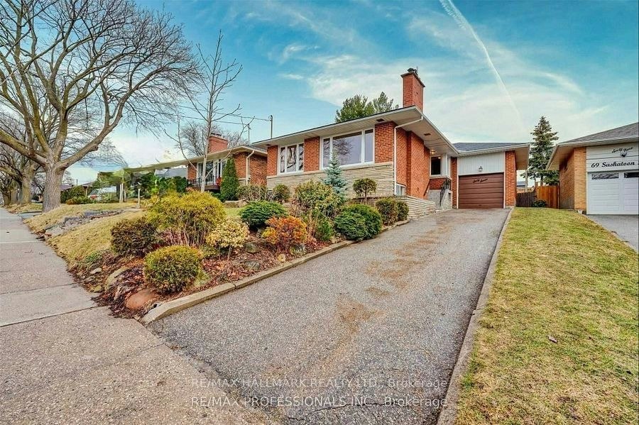 LOWER-67 Saskatoon Drive, Toronto, ON, M9P 2G1