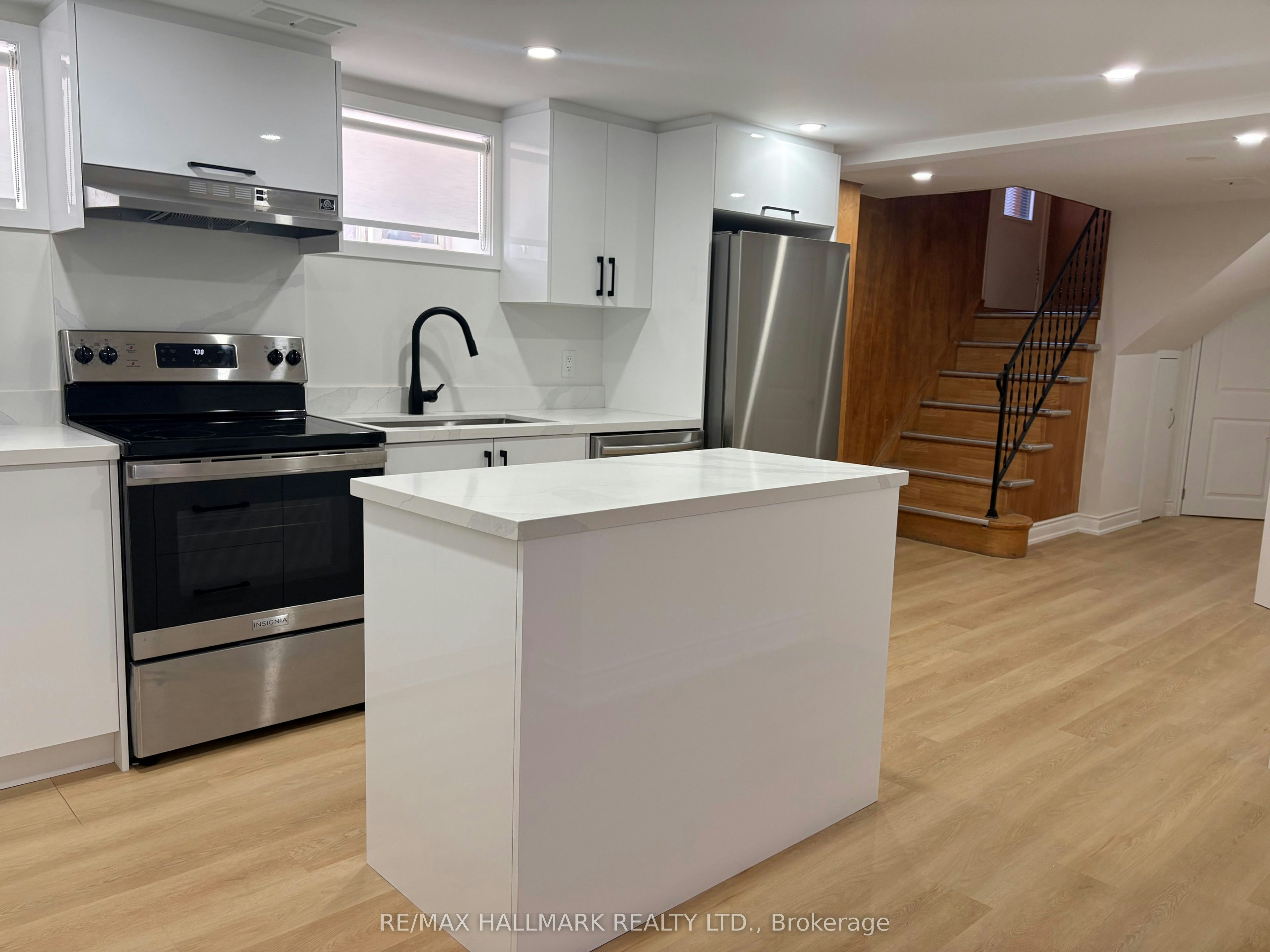 LOWER-67 Saskatoon Drive, Toronto, ON, M9P 2G1 - 7