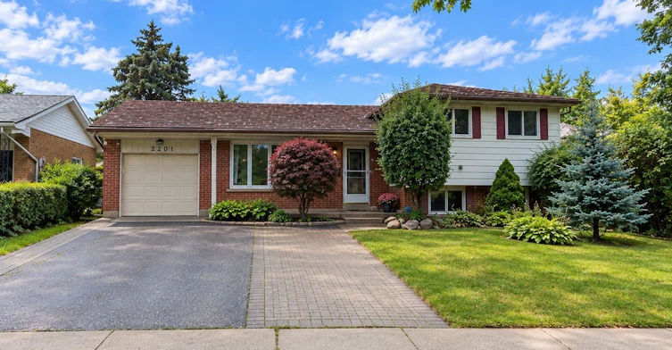 Upper-2201 Bridge Road, Oakville, ON, L6L 2G4