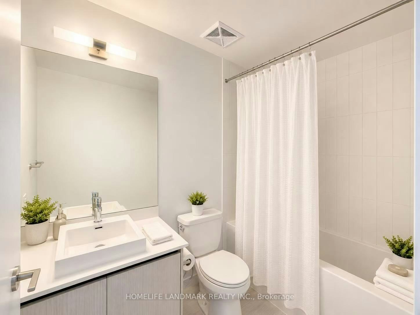 125-251 Manitoba Street, Toronto, ON, M8Y 0C7 - 8
