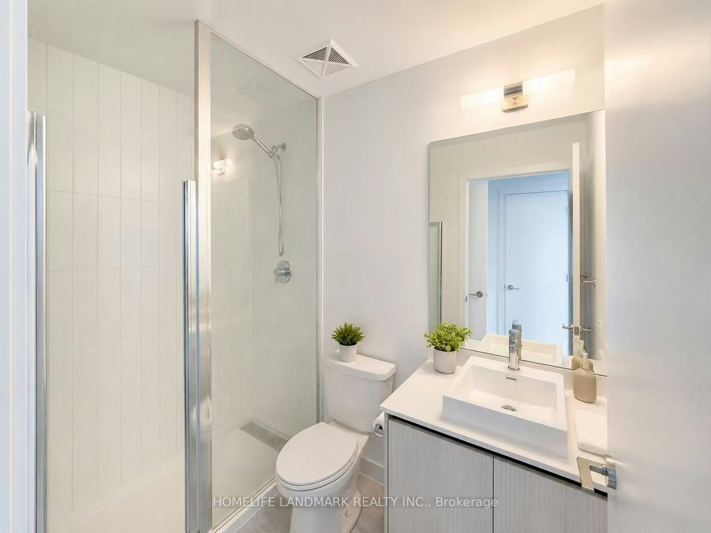 125-251 Manitoba Street, Toronto, ON, M8Y 0C7 - 6