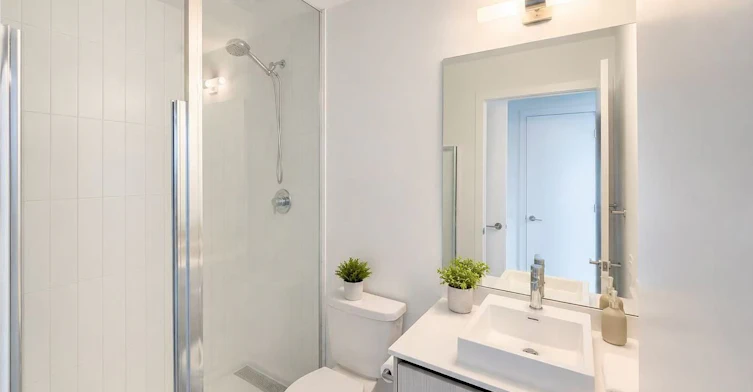 125-251 Manitoba Street, Toronto, ON, M8Y 0C7 - 6