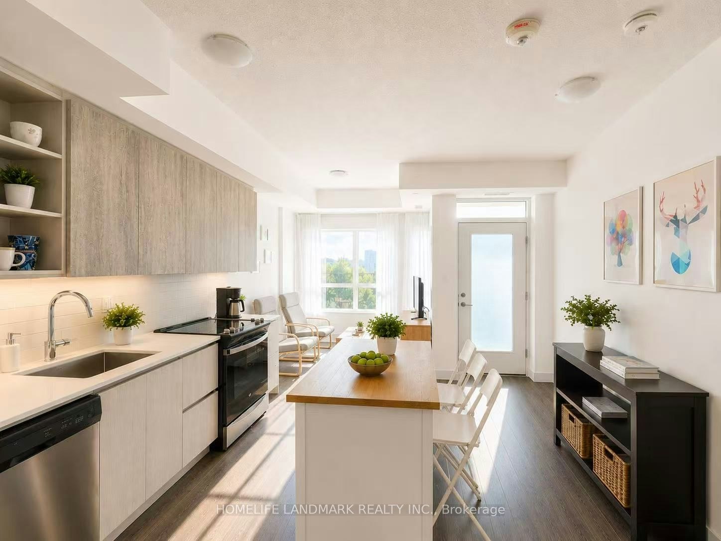 125-251 Manitoba Street, Toronto, ON, M8Y 0C7
