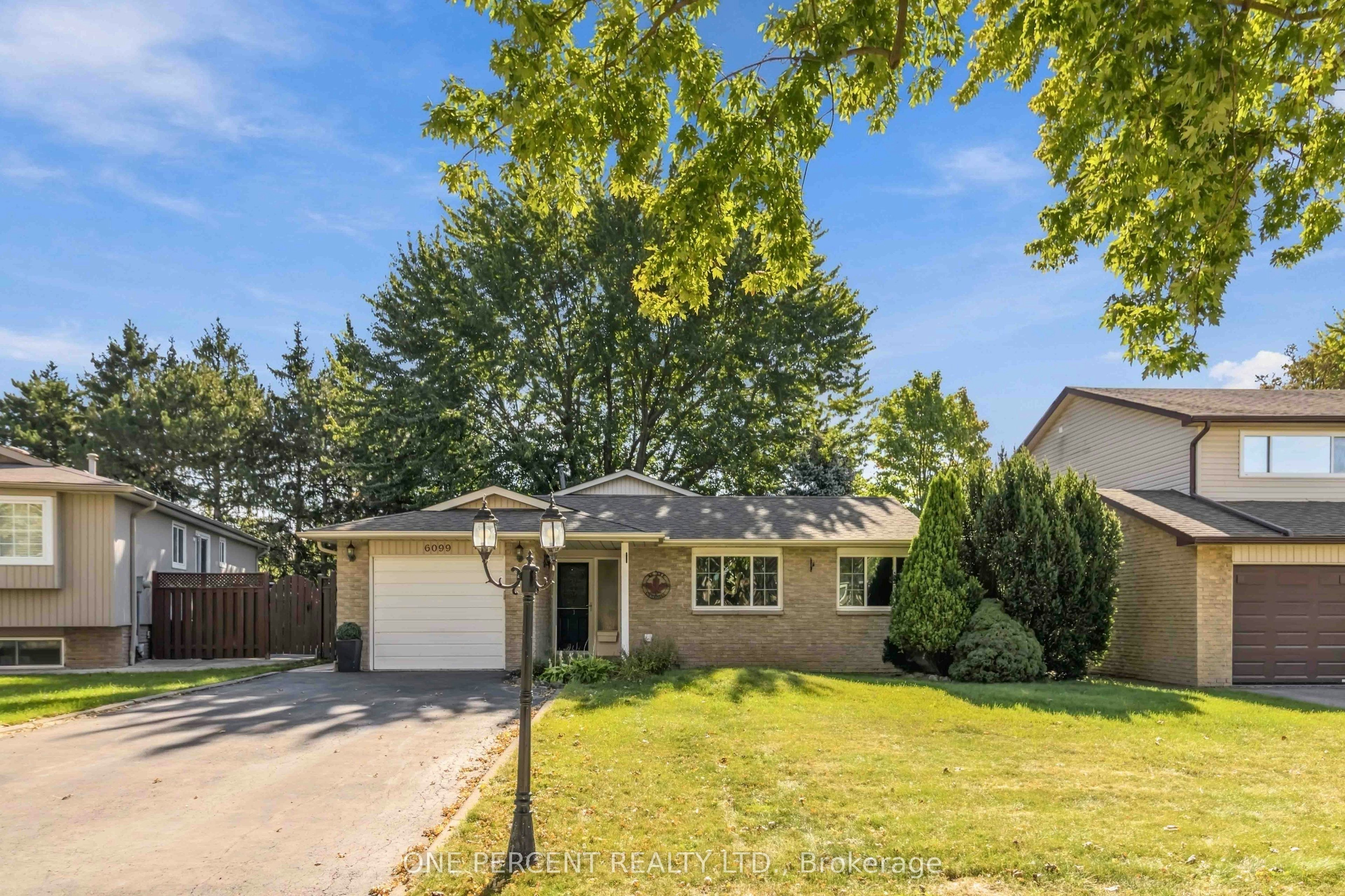 6099 Starfield Crescent, Mississauga, ON, L5N 1X2