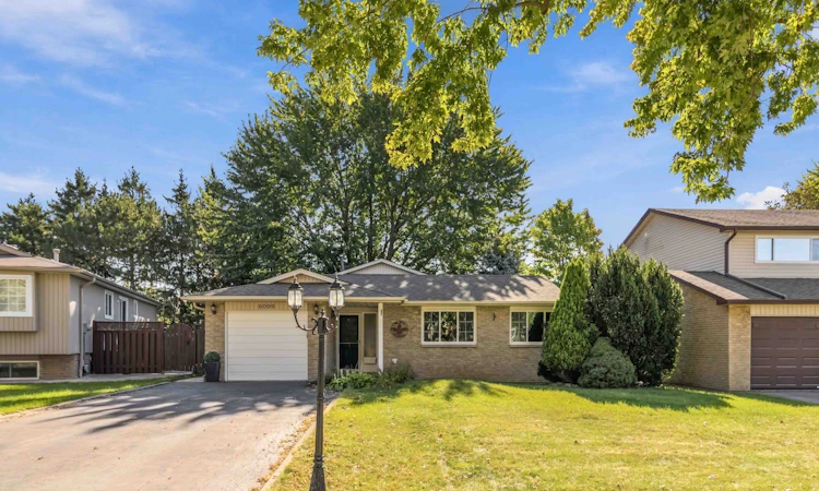 6099 Starfield Crescent