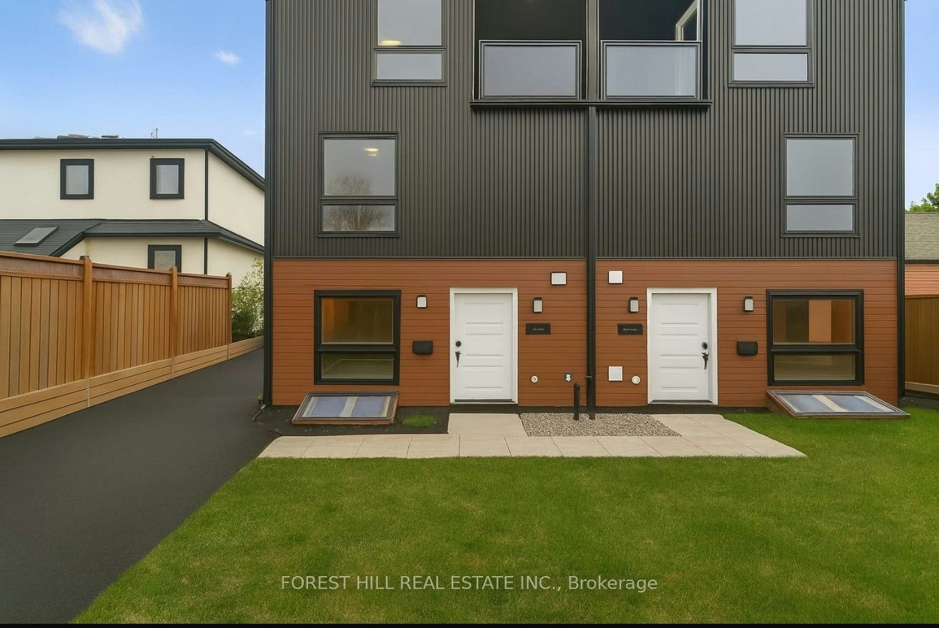A-12 Smallwood Drive, Toronto, ON, M3M 1T8