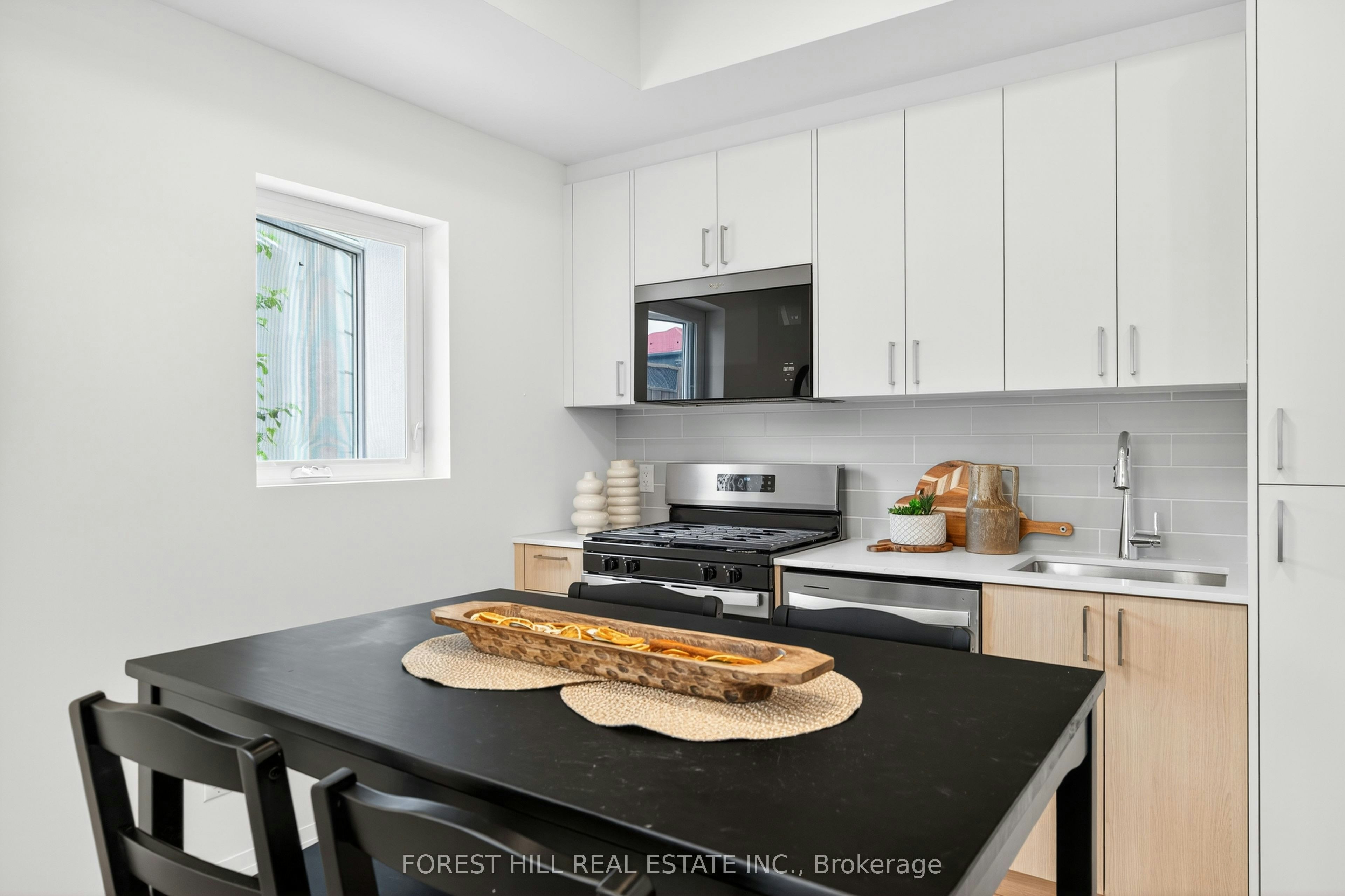 A-12 Smallwood Drive, Toronto, ON, M3M 1T8 - 8