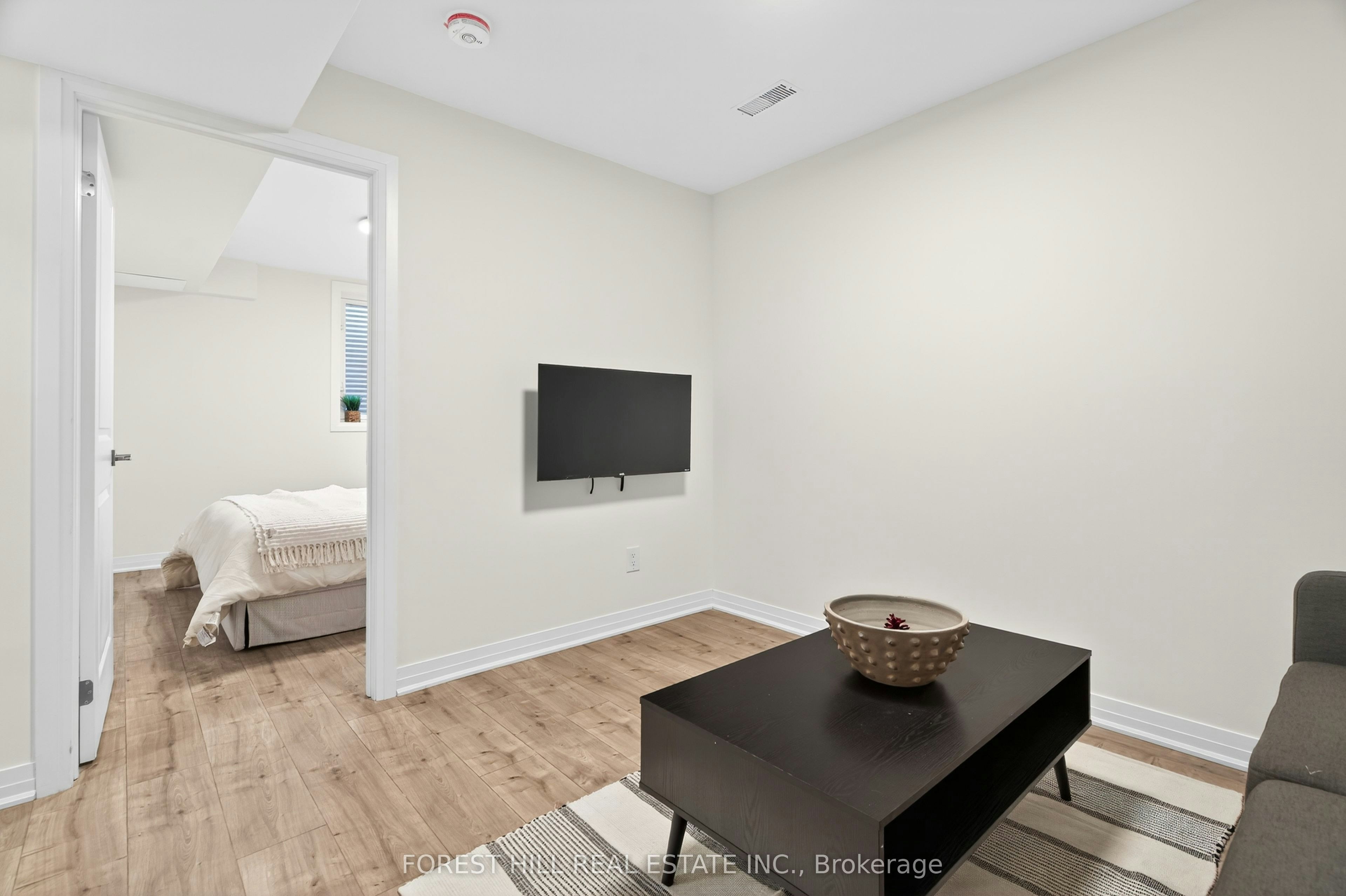 A-12 Smallwood Drive, Toronto, ON, M3M 1T8 - 32