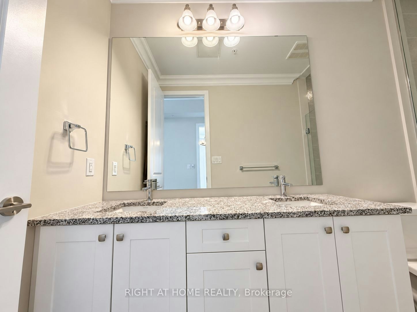 519-150 Oak Park Boulevard, Oakville, ON, L6H 0E7 - 26