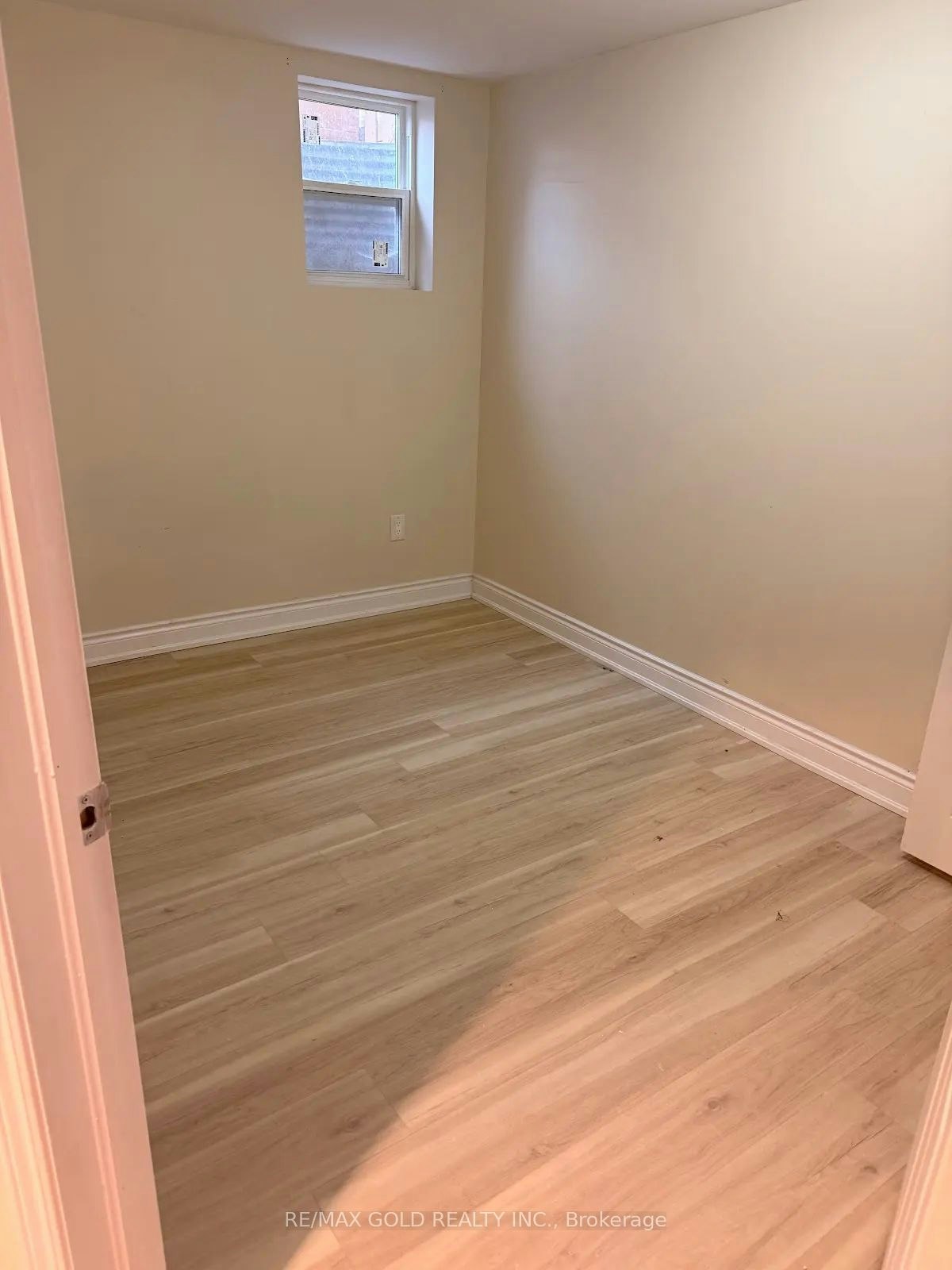 Bsmt-9 Dunlop Court, Brampton, ON, L6X 4Z8 - 4