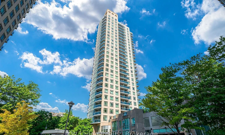 1001-90 Absolute Avenue