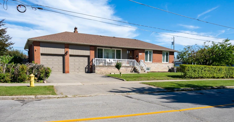 Bsmt-14 Alladin Avenue, Toronto, ON, M6L 1S5