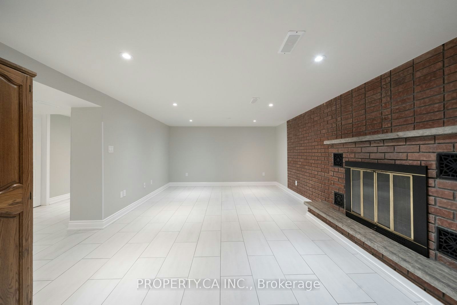 Bsmt-14 Alladin Avenue, Toronto, ON, M6L 1S5 - 7