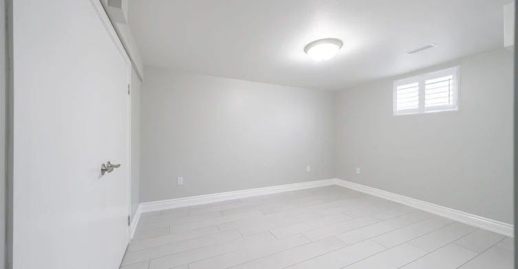 Bsmt-14 Alladin Avenue, Toronto, ON, M6L 1S5 - 10