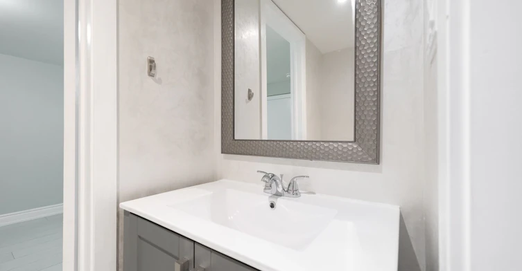 Bsmt-14 Alladin Avenue, Toronto, ON, M6L 1S5 - 13
