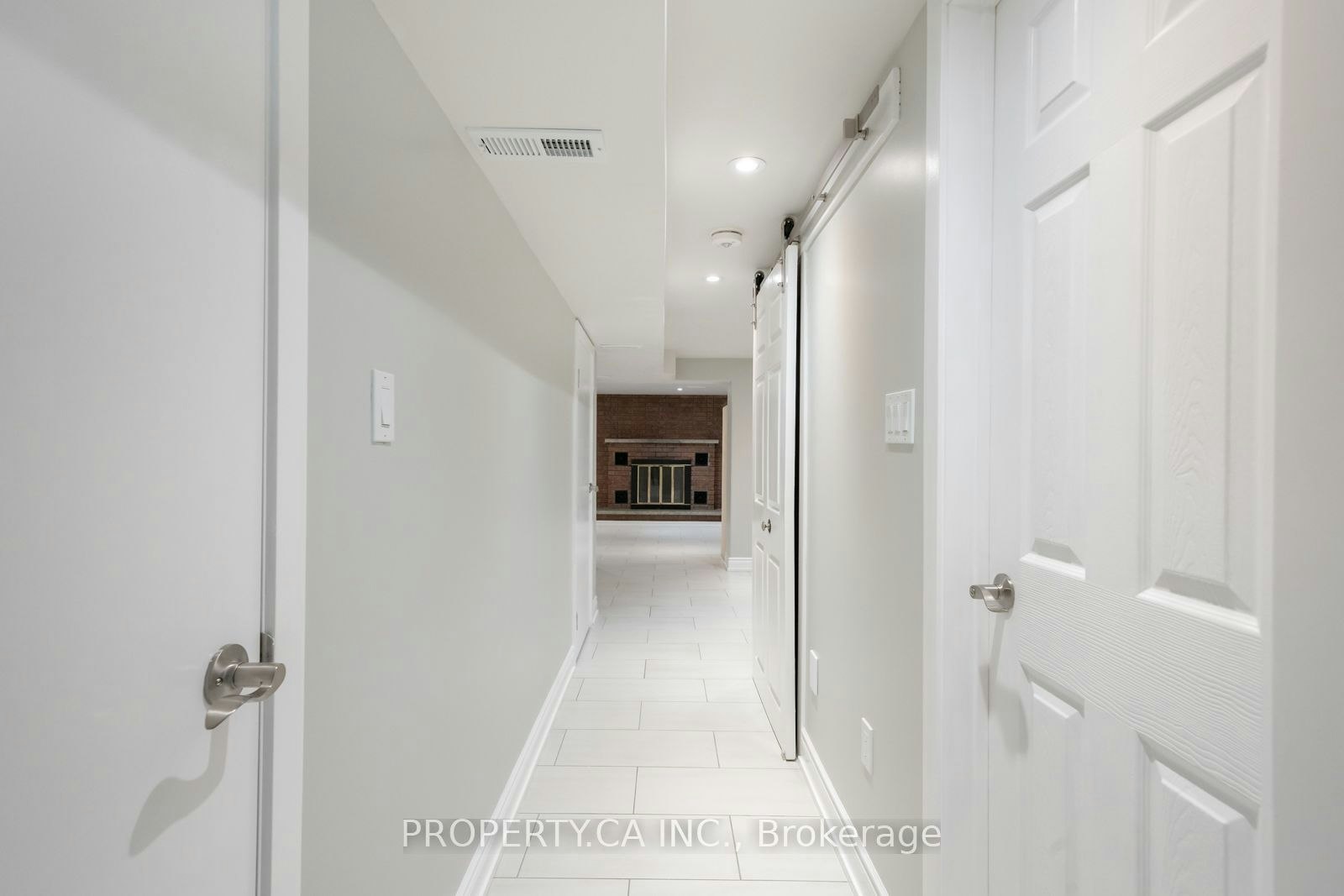 Bsmt-14 Alladin Avenue, Toronto, ON, M6L 1S5 - 15