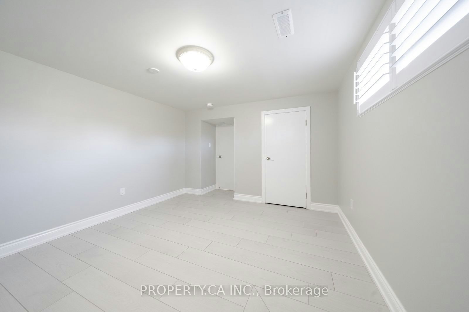 Bsmt-14 Alladin Avenue, Toronto, ON, M6L 1S5 - 17