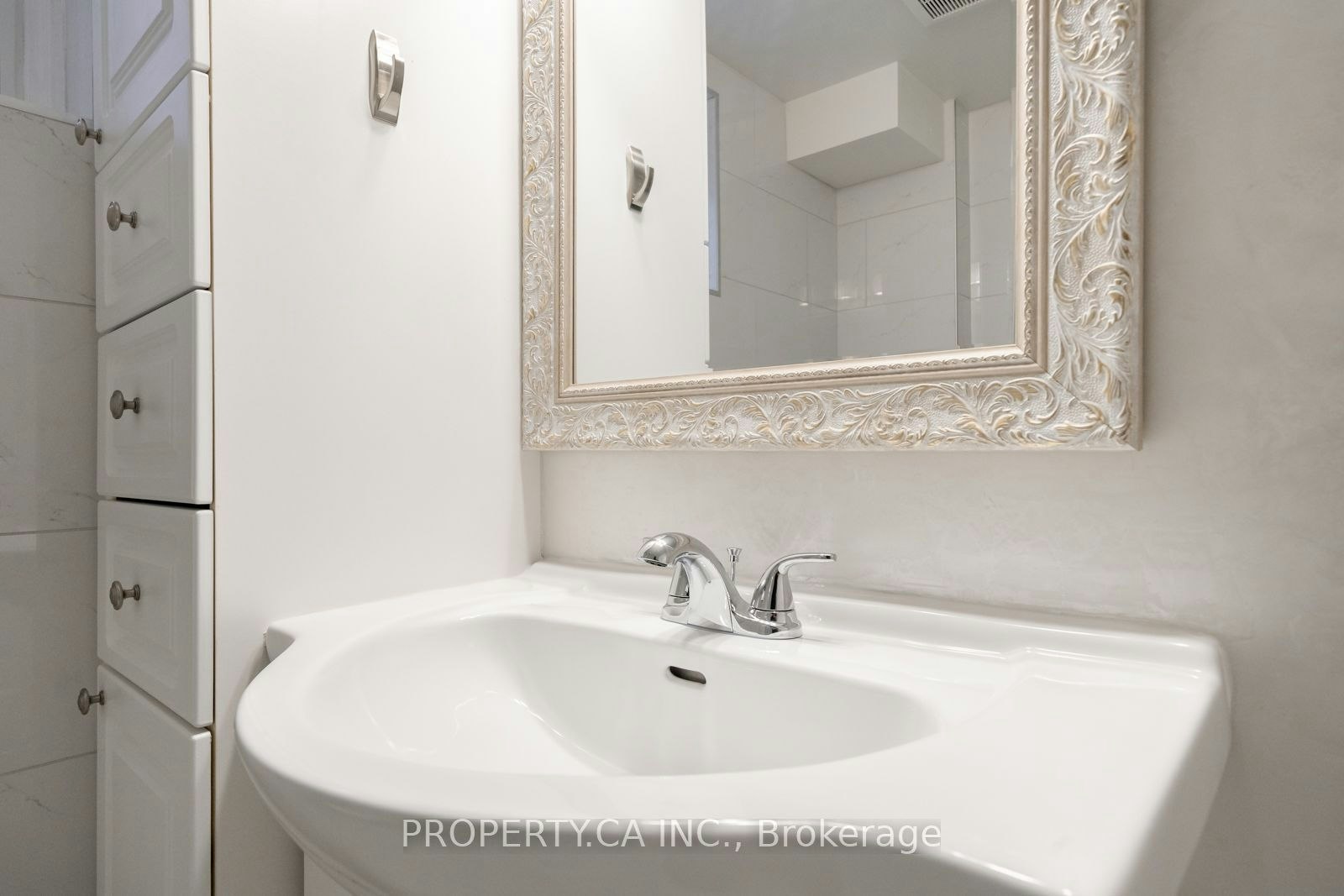 Bsmt-14 Alladin Avenue, Toronto, ON, M6L 1S5 - 19