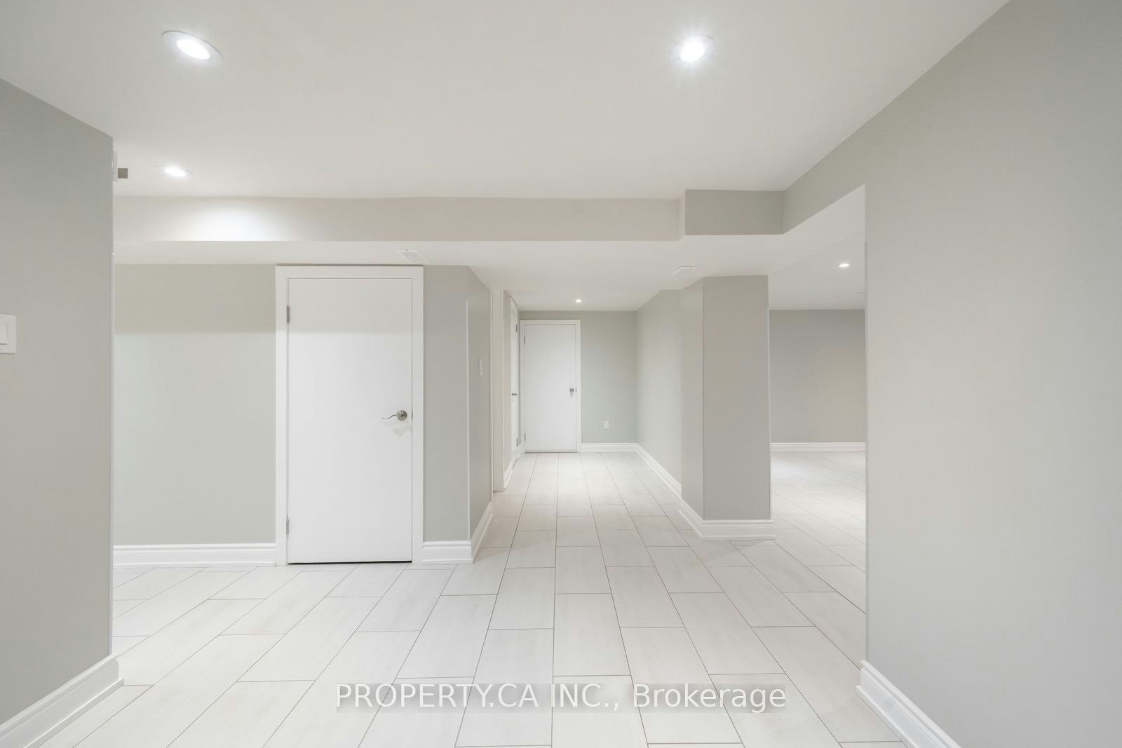 Bsmt-14 Alladin Avenue, Toronto, ON, M6L 1S5 - 8