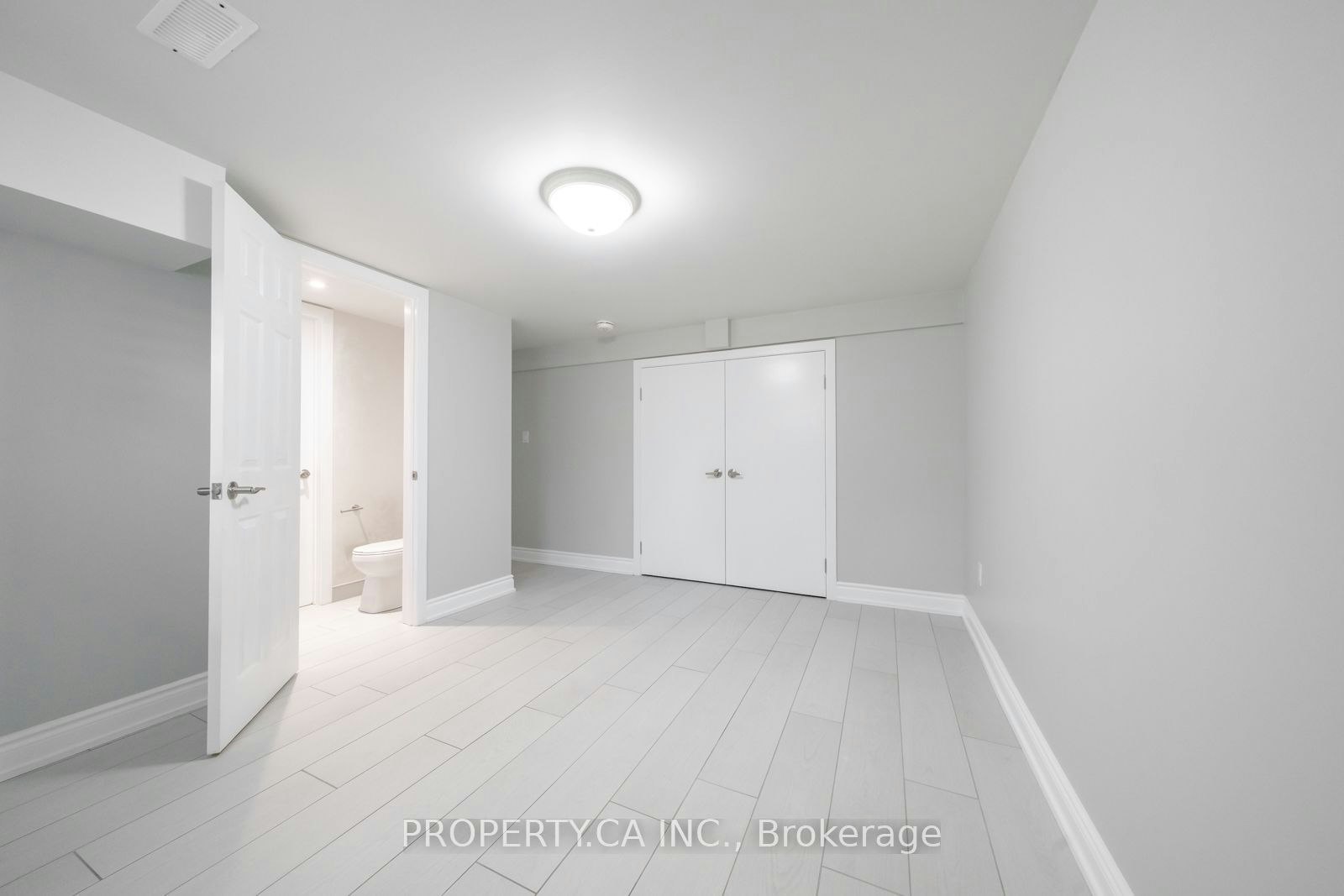 Bsmt-14 Alladin Avenue, Toronto, ON, M6L 1S5 - 11
