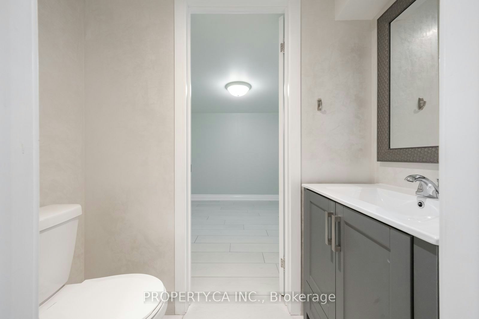 Bsmt-14 Alladin Avenue, Toronto, ON, M6L 1S5 - 12