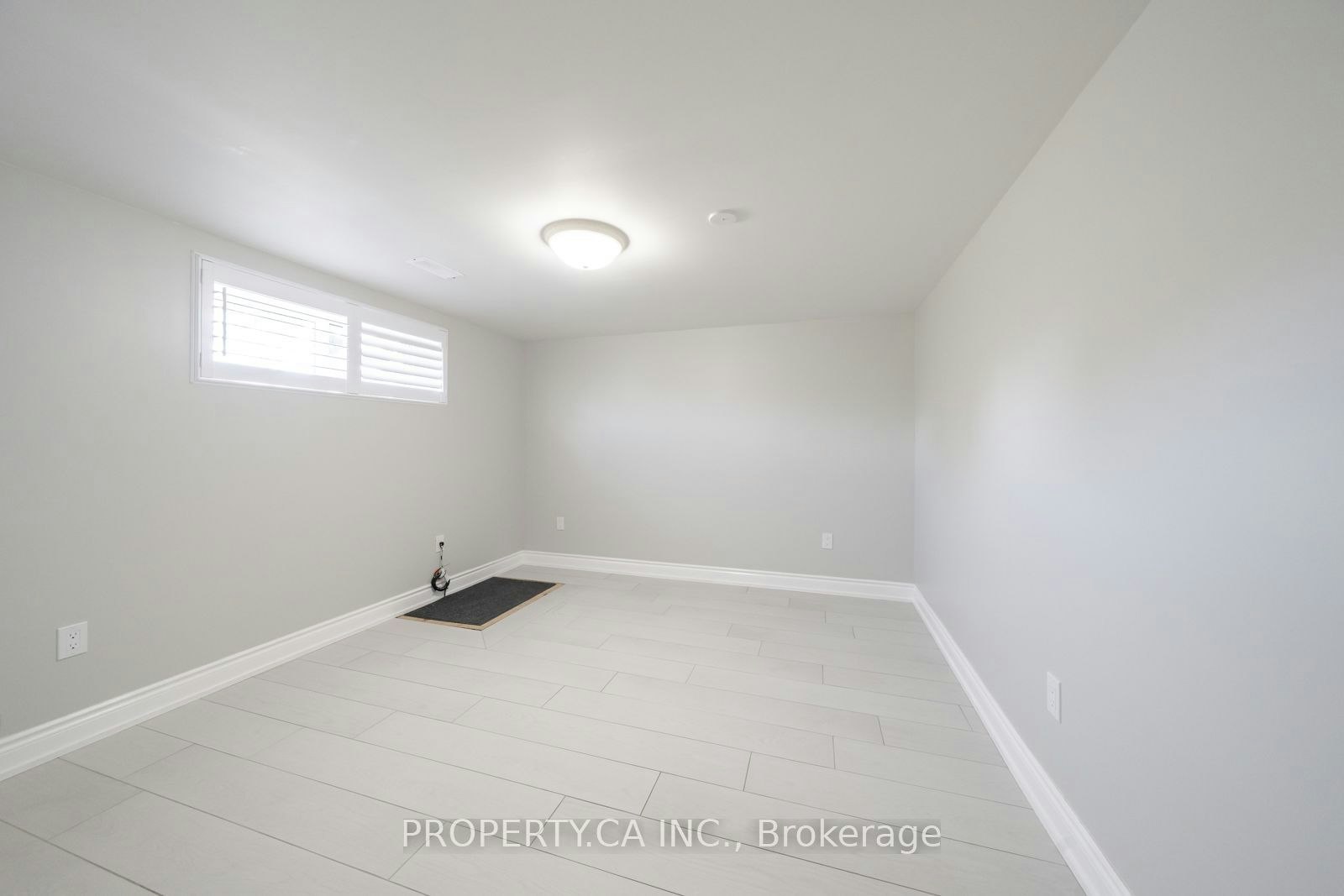 Bsmt-14 Alladin Avenue, Toronto, ON, M6L 1S5 - 16
