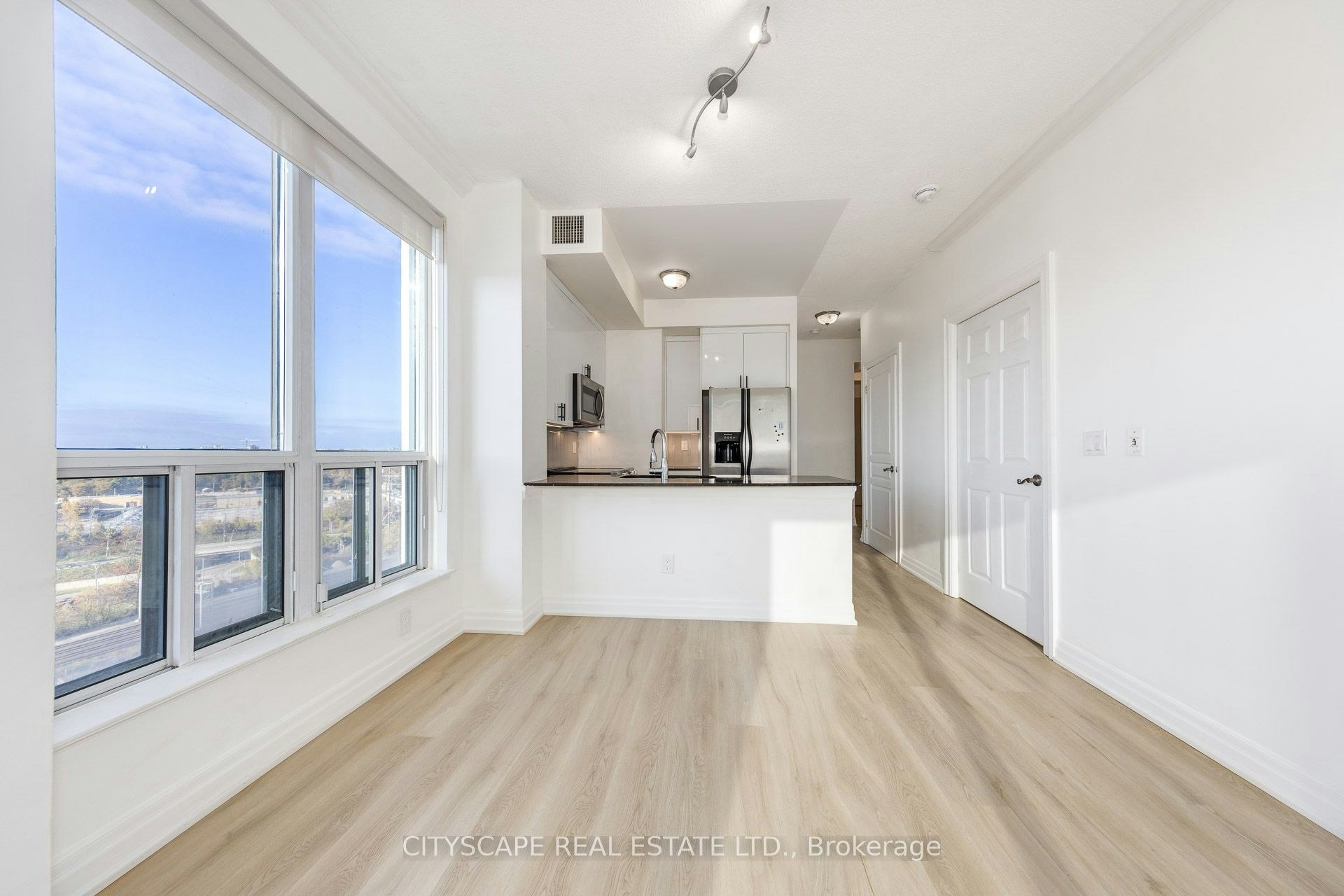 1607-2087 Lake Shore Boulevard W, Toronto, ON, M8V 4G3 - 3