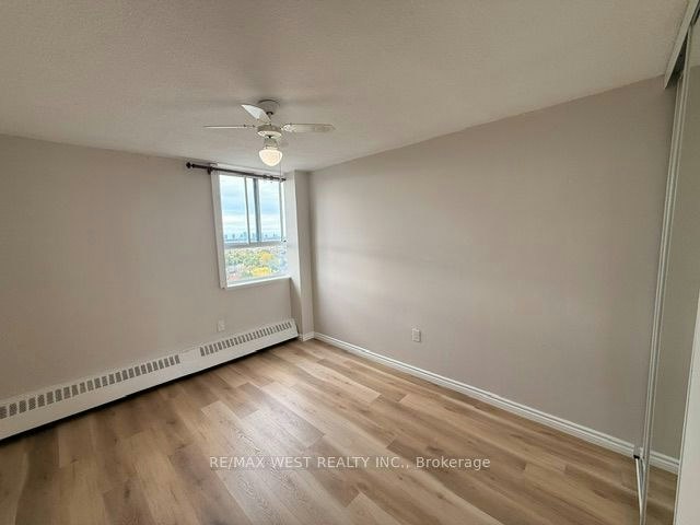 1411-541 Blackthorn Avenue, Toronto, ON, M6M 5A6 - 16