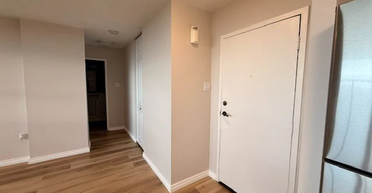 1411-541 Blackthorn Avenue, Toronto, ON, M6M 5A6 - 4