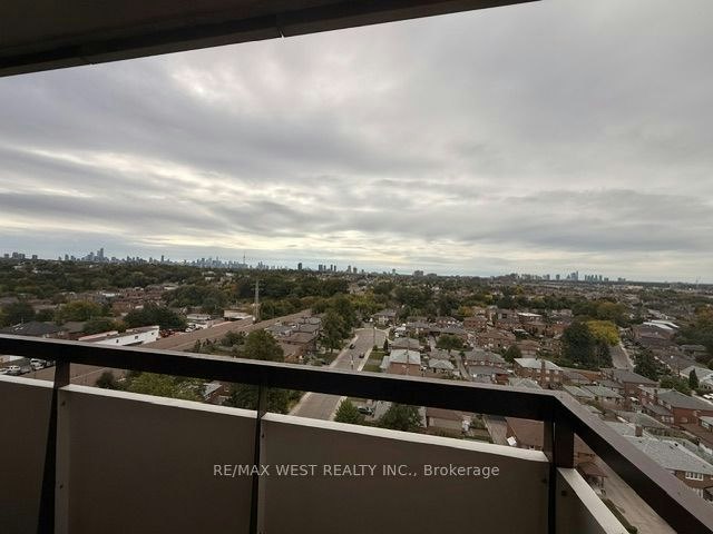 1411-541 Blackthorn Avenue, Toronto, ON, M6M 5A6 - 19