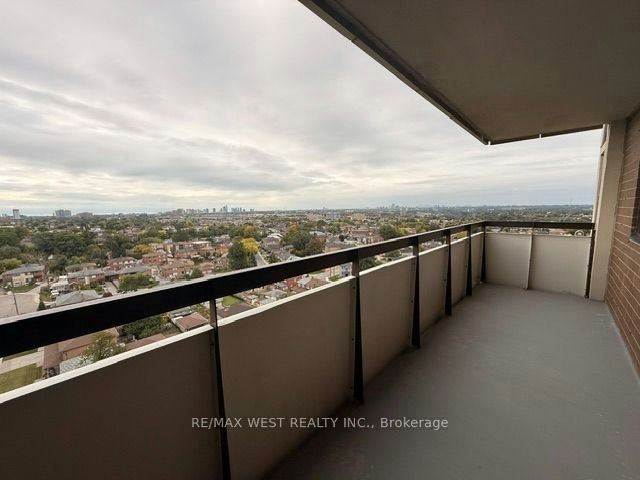 1411-541 Blackthorn Avenue, Toronto, ON, M6M 5A6 - 21