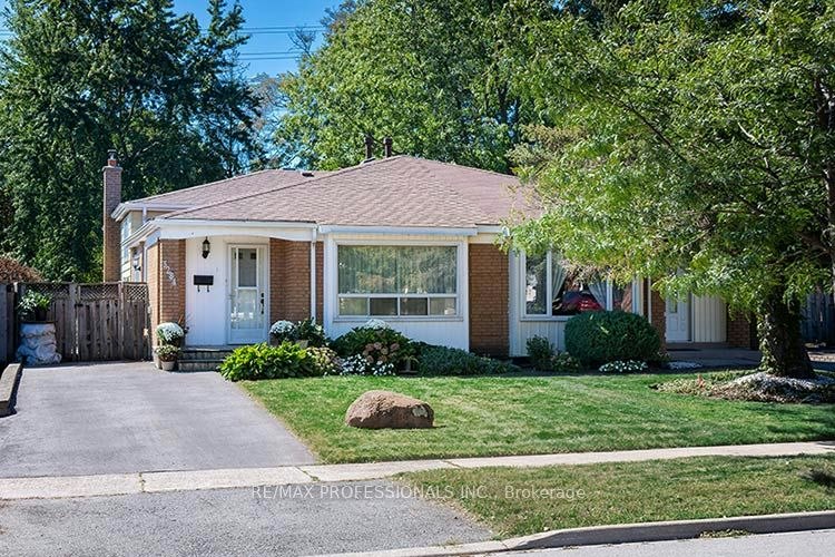 3284 Hornbeam Crescent, Mississauga, ON, L5L 1B4